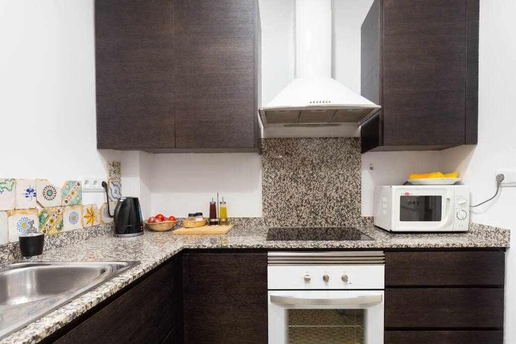 Cal Mateu 11 Huespedes Sagrada Familia Apartment Барселона Екстериор снимка