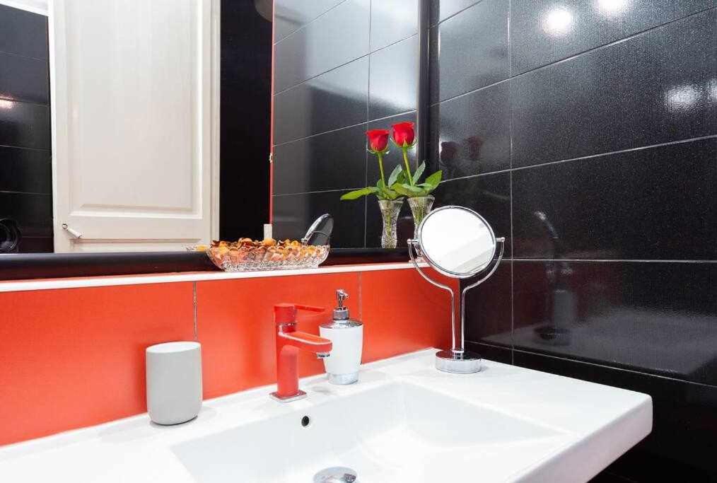 Cal Mateu 11 Huespedes Sagrada Familia Apartment Барселона Екстериор снимка