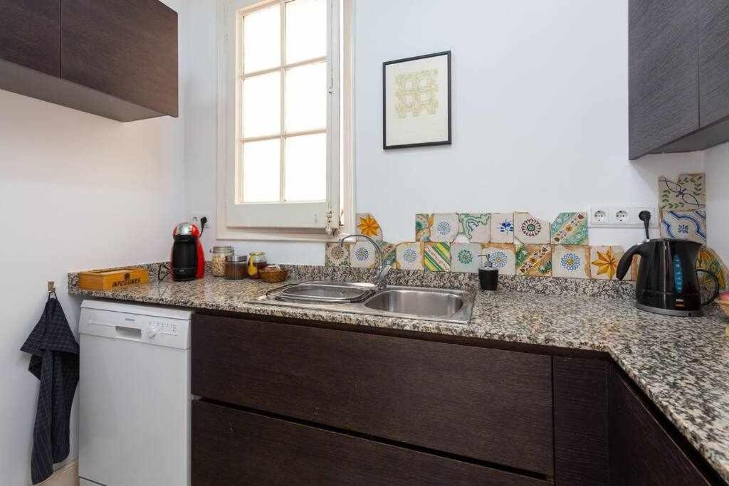 Cal Mateu 11 Huespedes Sagrada Familia Apartment Барселона Екстериор снимка