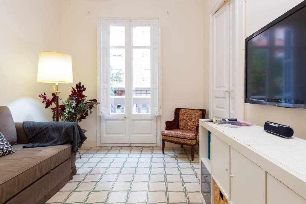Cal Mateu 11 Huespedes Sagrada Familia Apartment Барселона Екстериор снимка