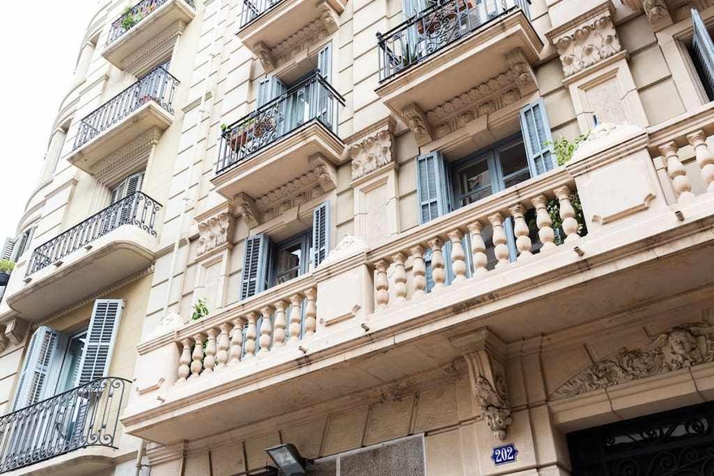 Cal Mateu 11 Huespedes Sagrada Familia Apartment Барселона Екстериор снимка